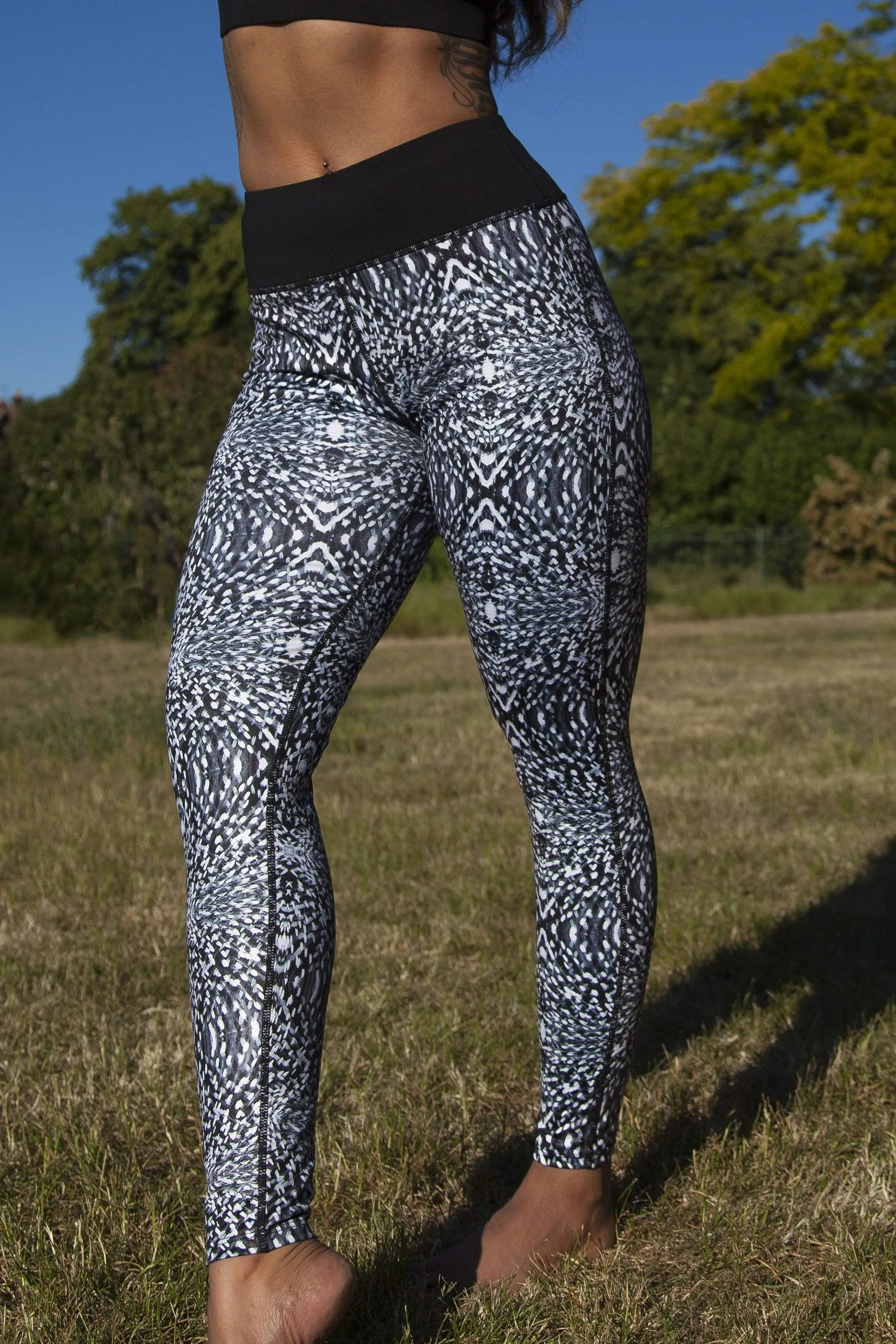 Abstract Print High Waisted Activewear Leggings