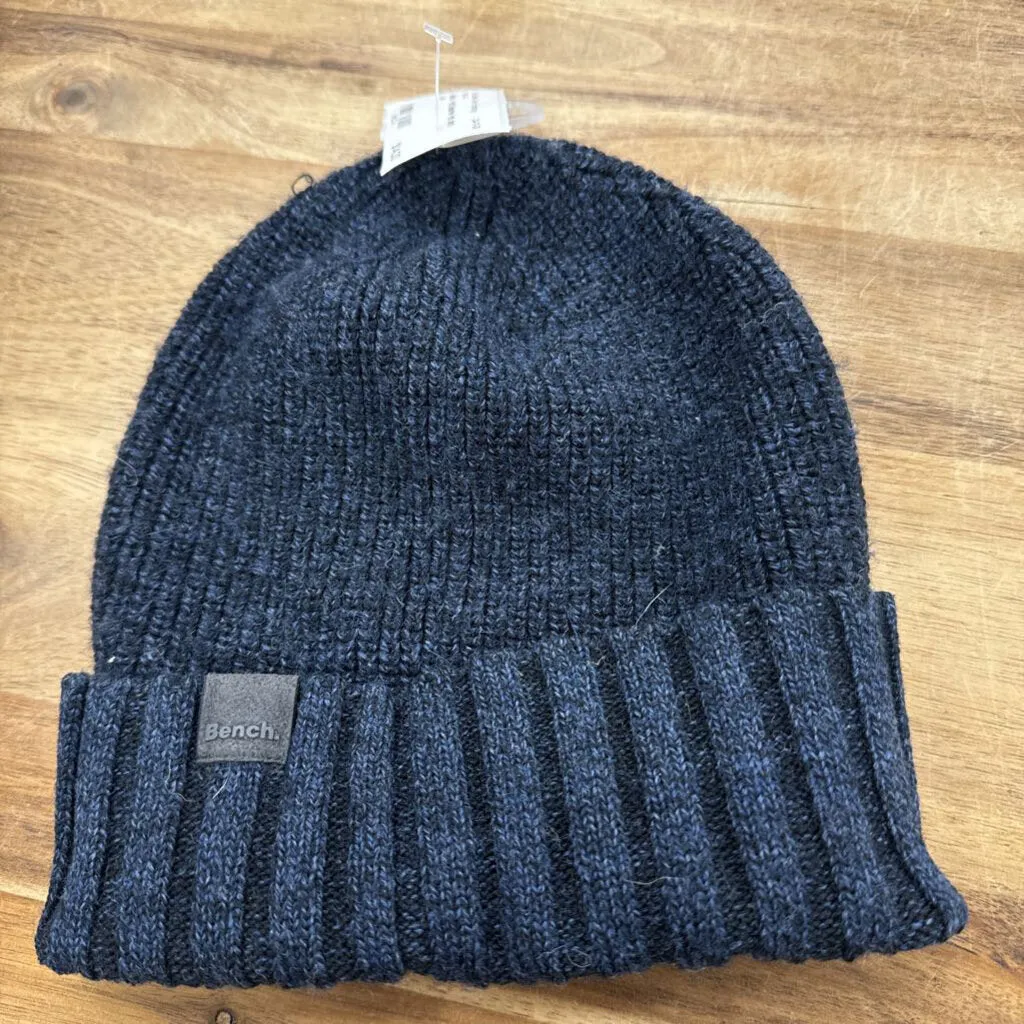 Bench. Knit Beanie Hat: dark blue-unisex-