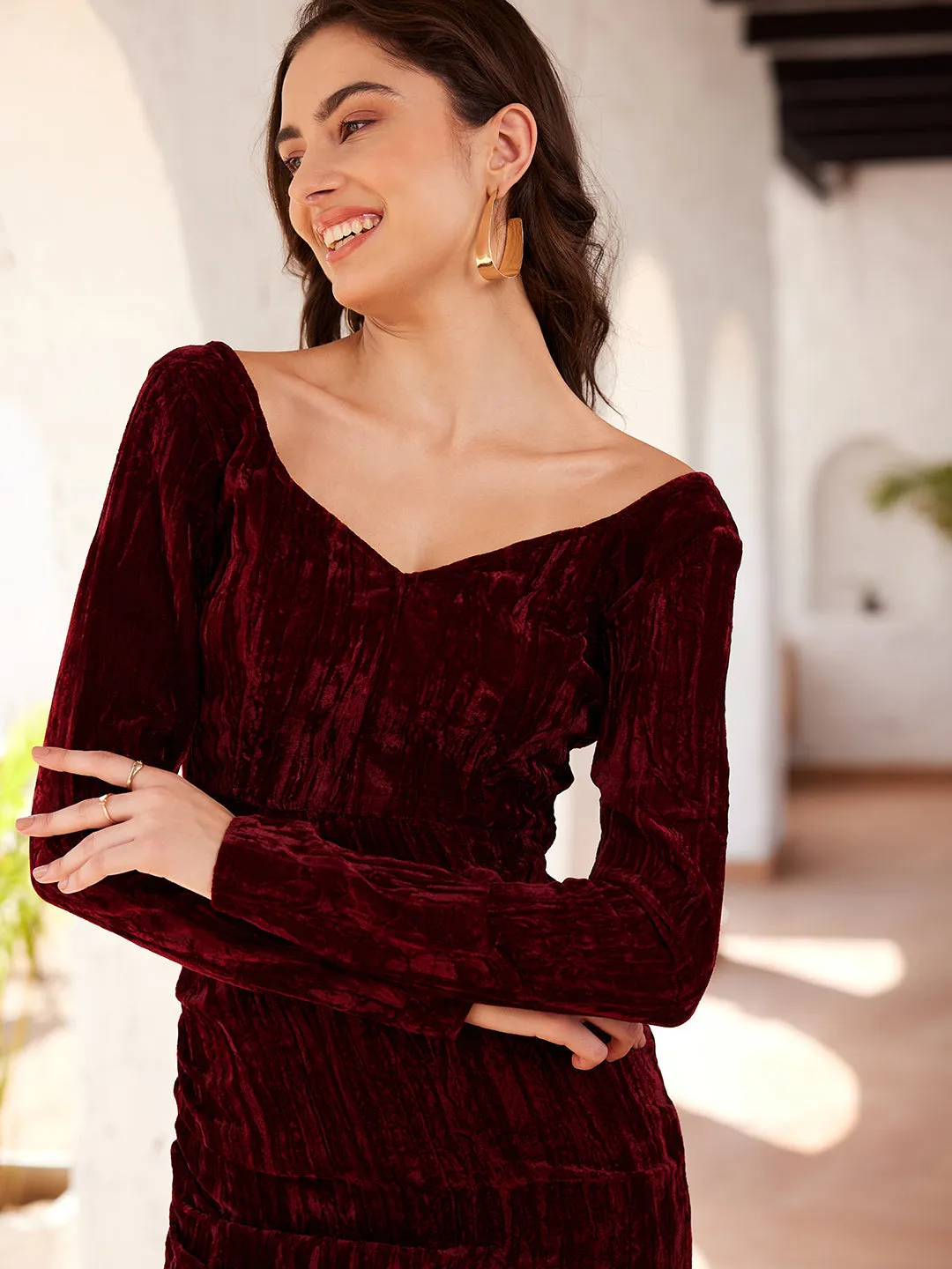 Berrylush Women Solid Red V-Neck Velvet Thigh-High Slit Straight Hem Knitted A-Line Maxi Dress