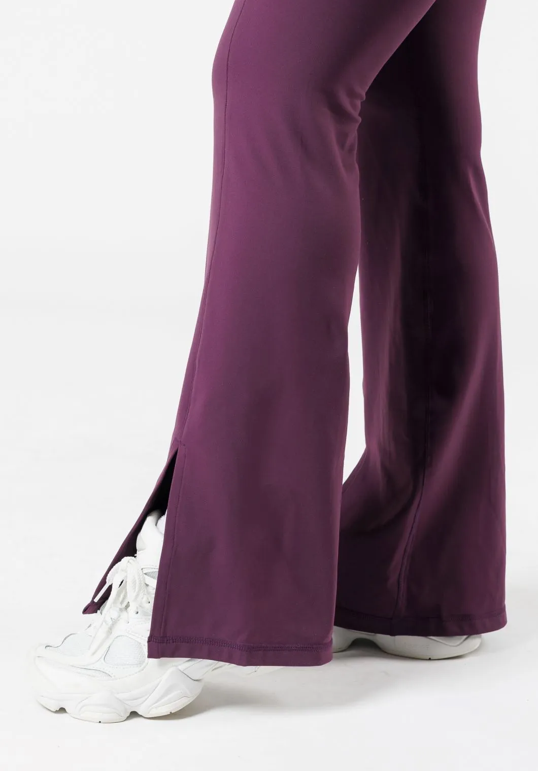 FormLux Front Slit Sculptseam® Plus Flare Legging 32" Wildberry