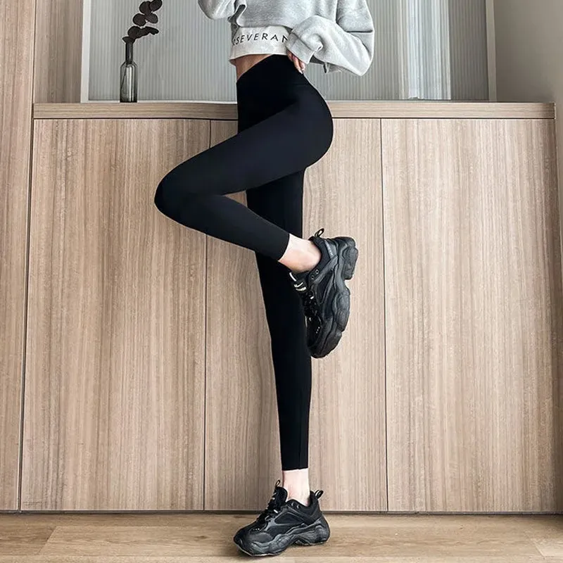 Hip-lifting leggings for a slim and sexy silhouette