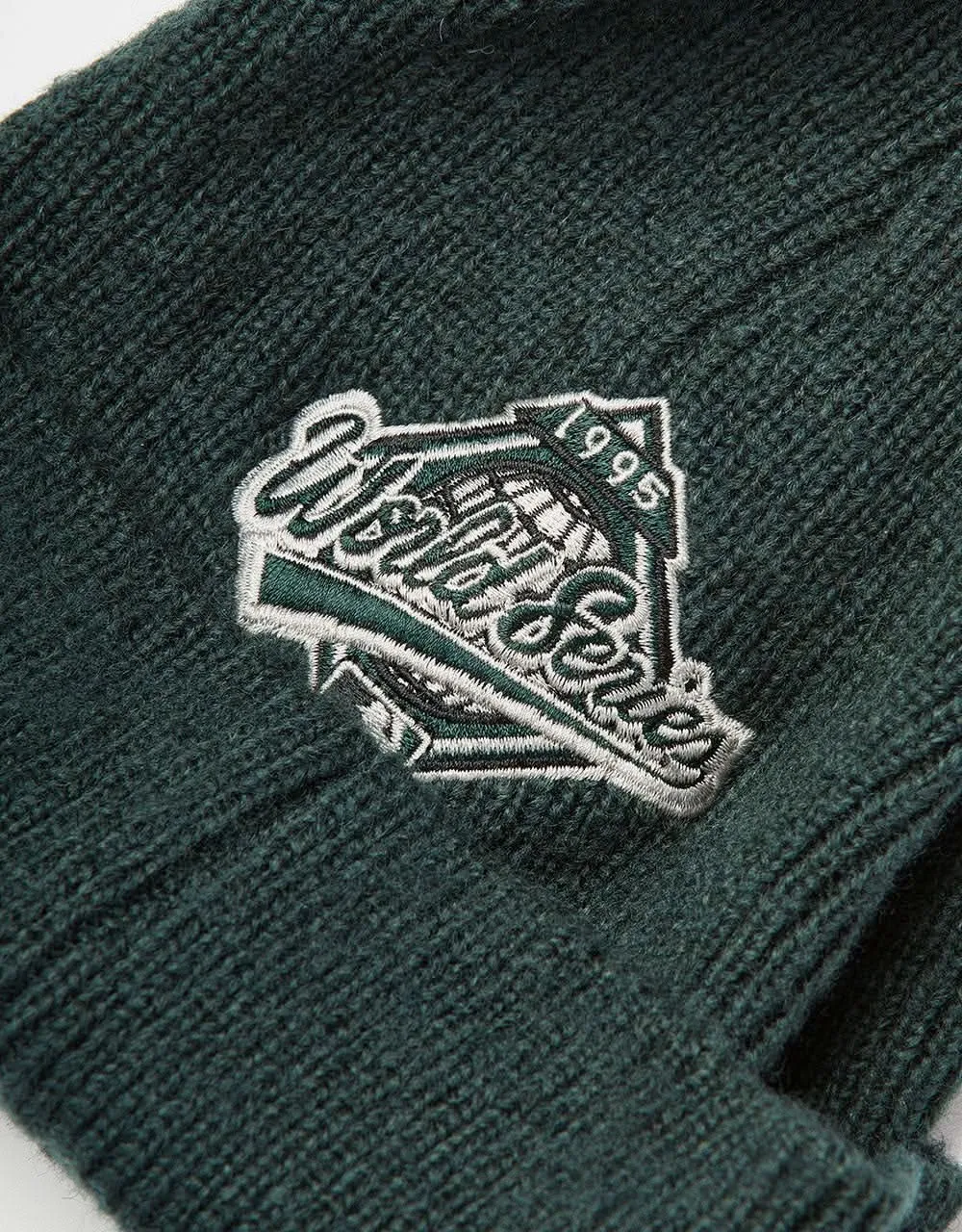 New Era Atlanta Braves World Series Patch Beanie - Dark Green