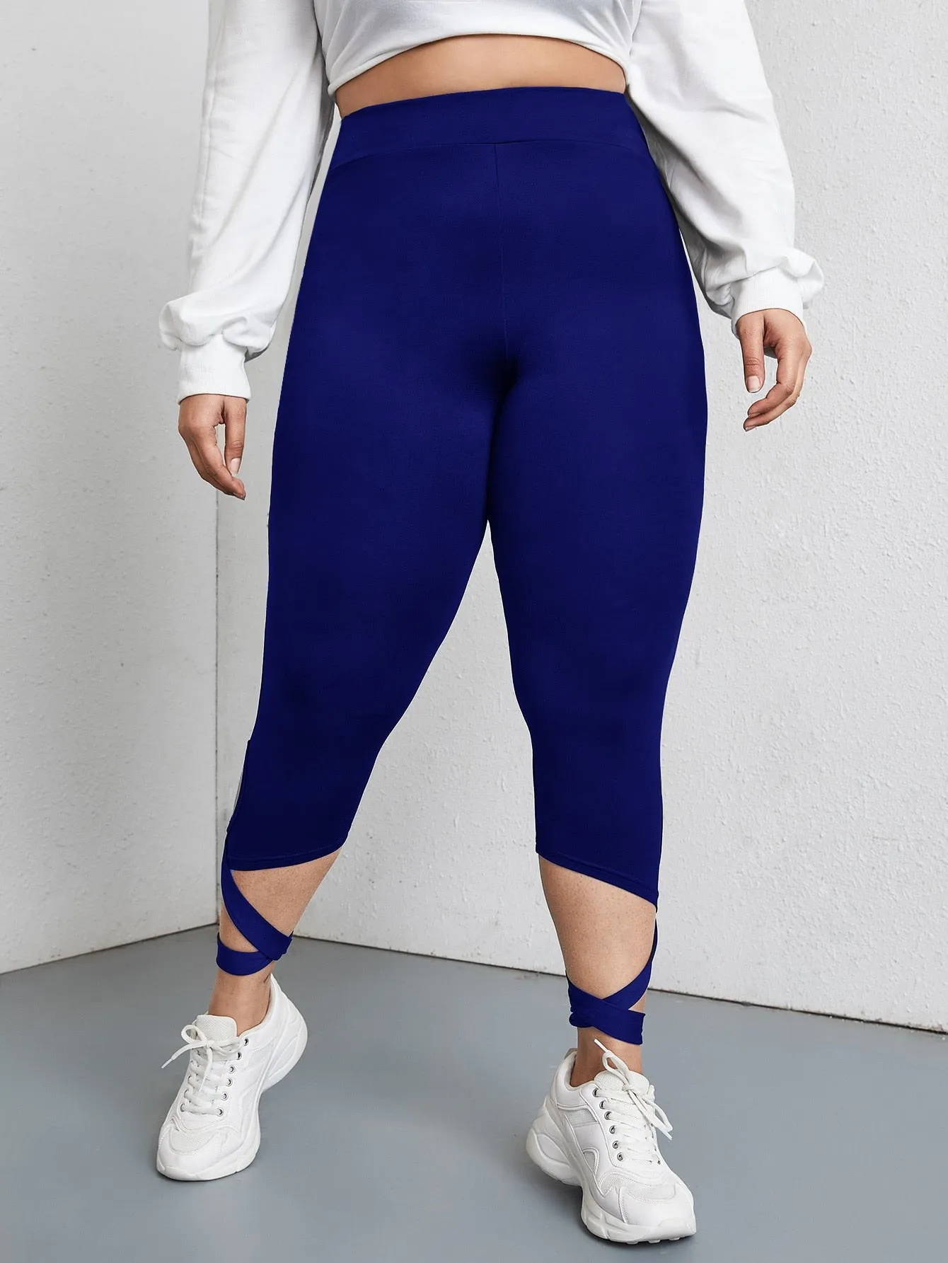 Plain Cut Out Cropped Plus Size Leggings