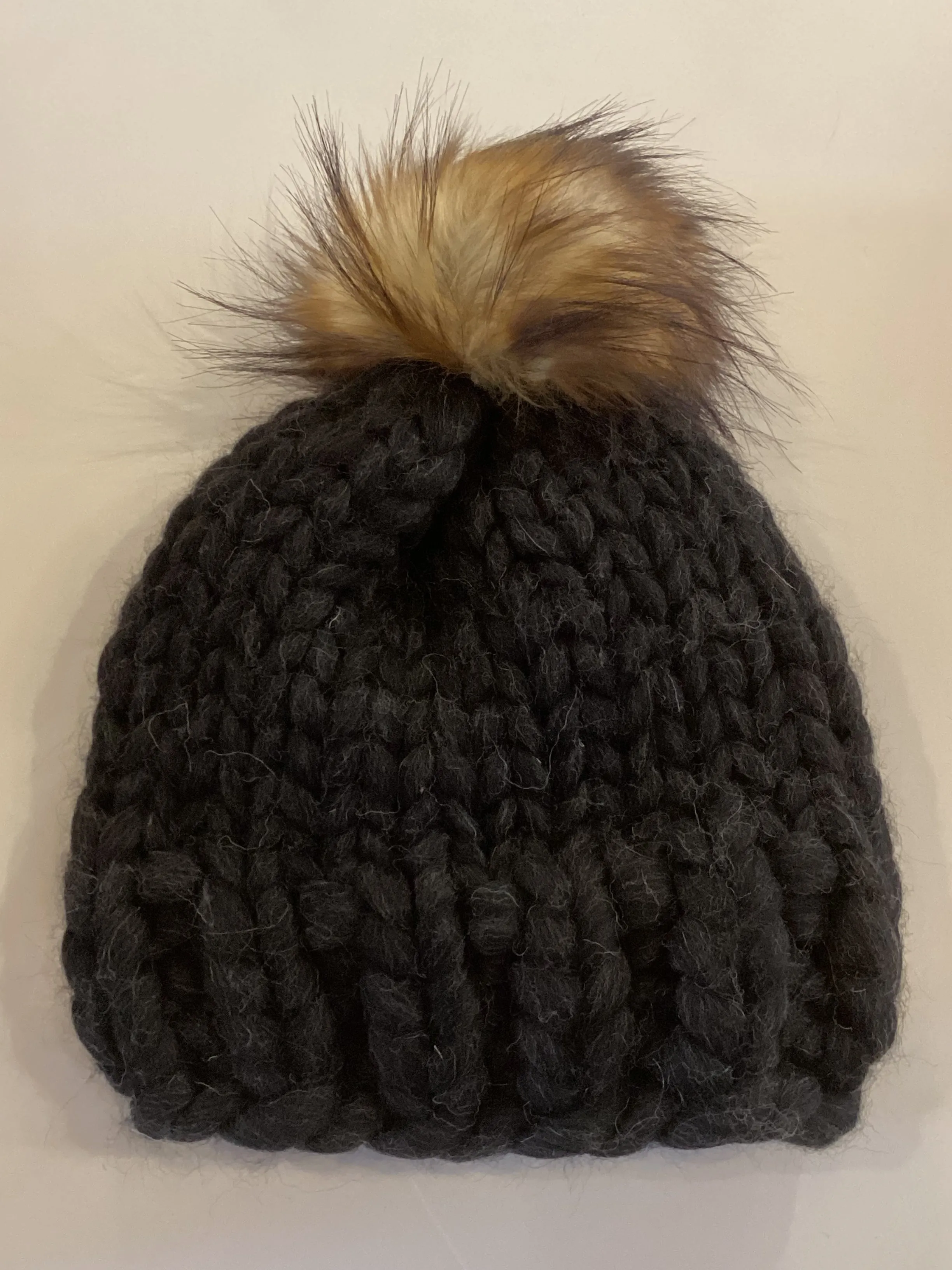 SC1-001 *Merino Wool Hat with Pom Pom