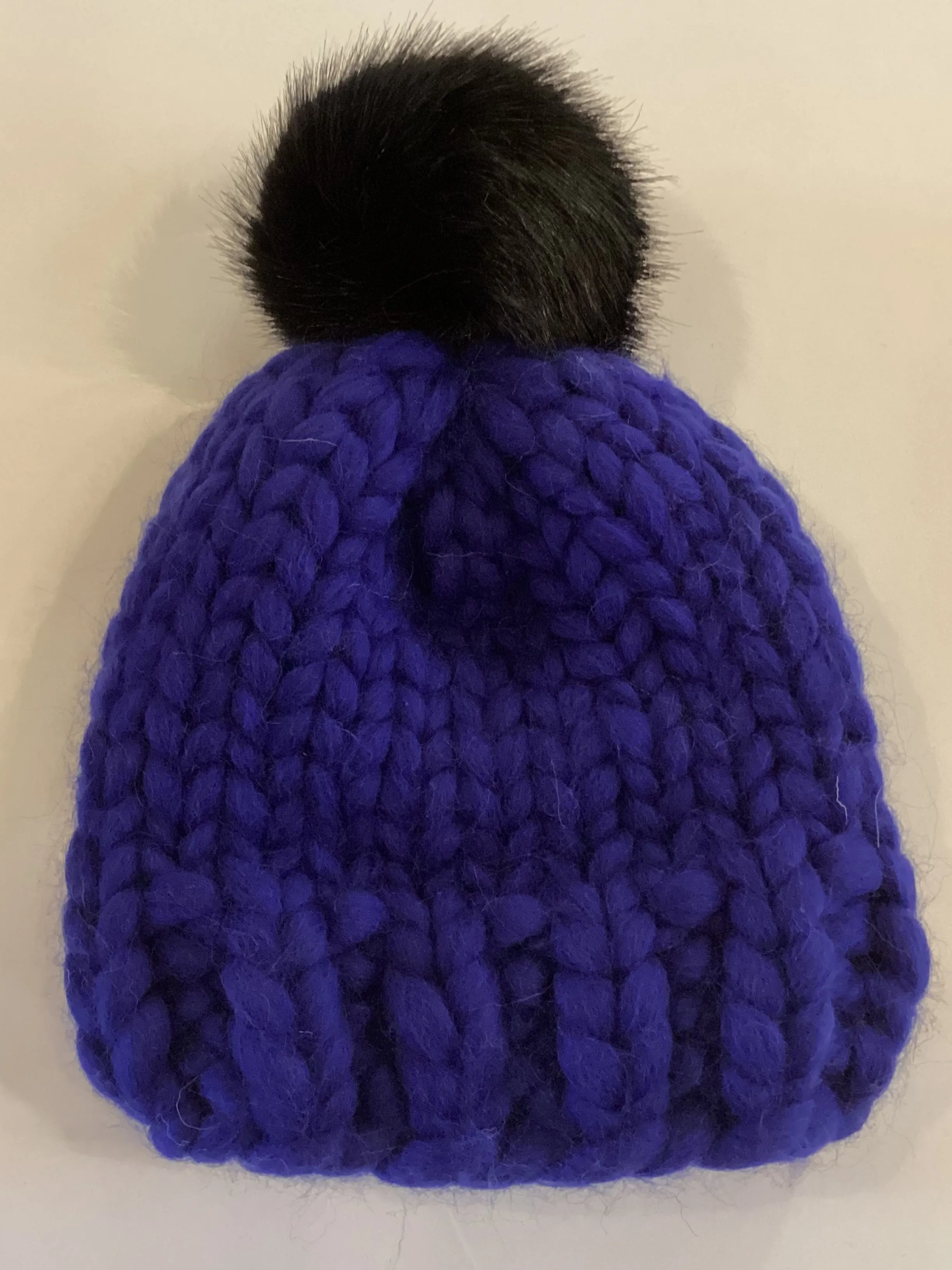 SC1-001 *Merino Wool Hat with Pom Pom