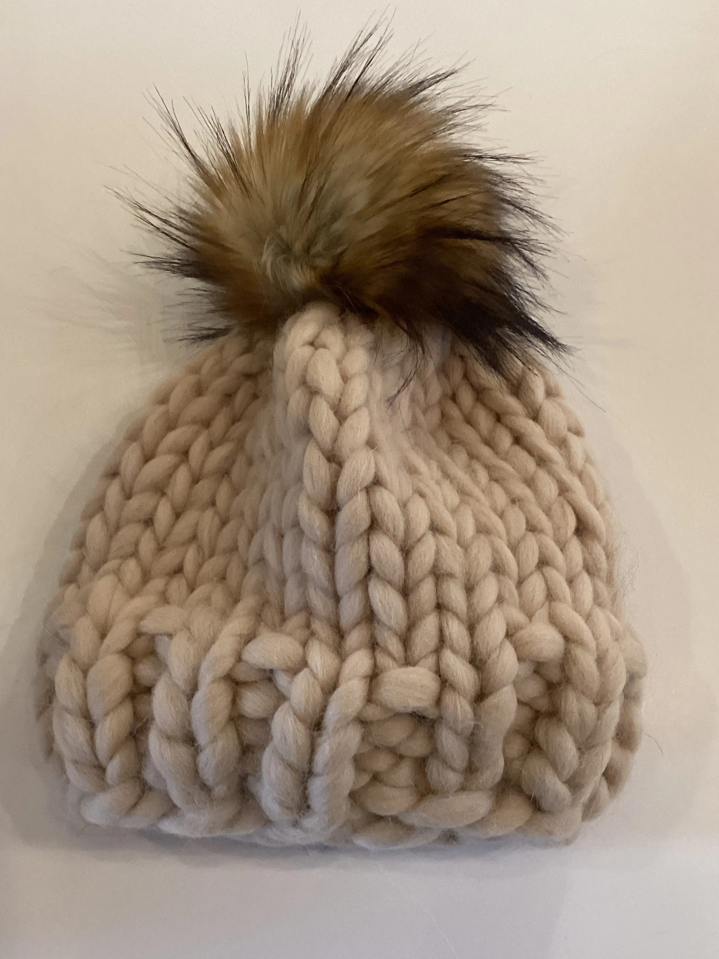 SC1-001 *Merino Wool Hat with Pom Pom